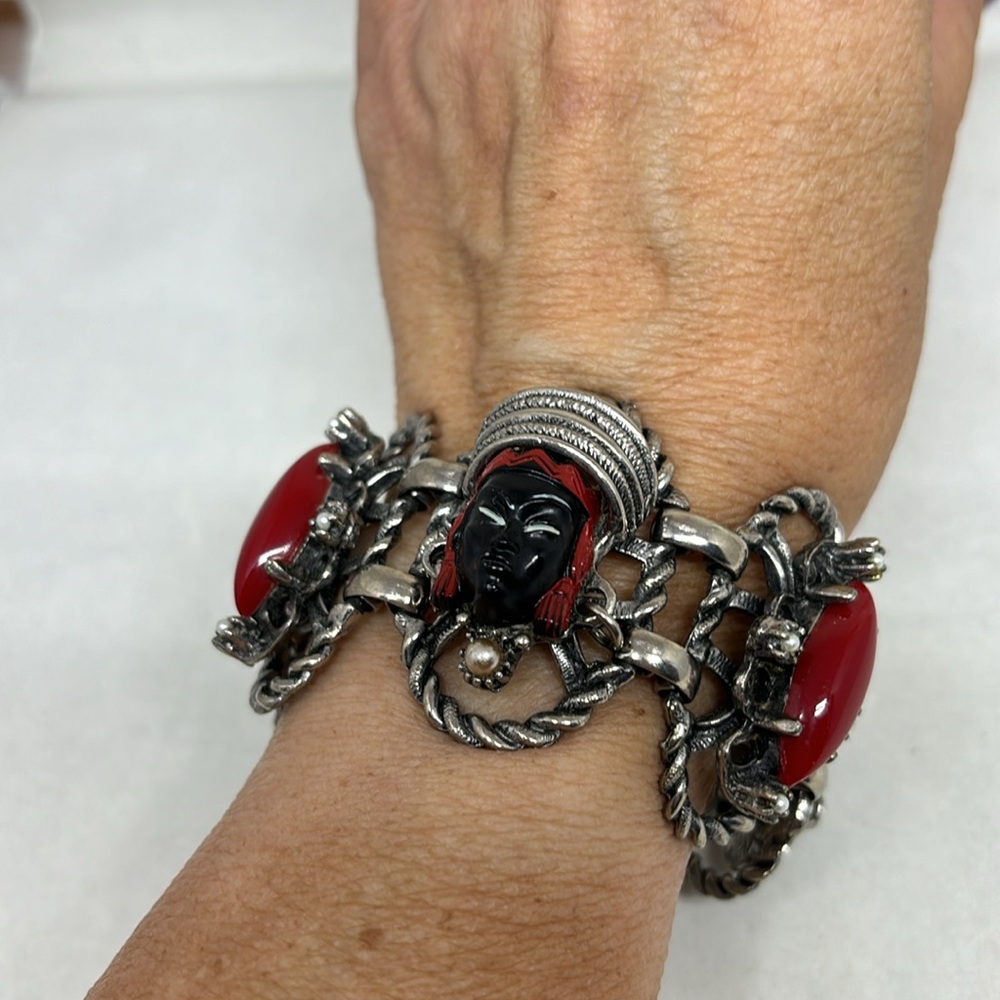 Stunning Selro/Selini Asian princess bracelet